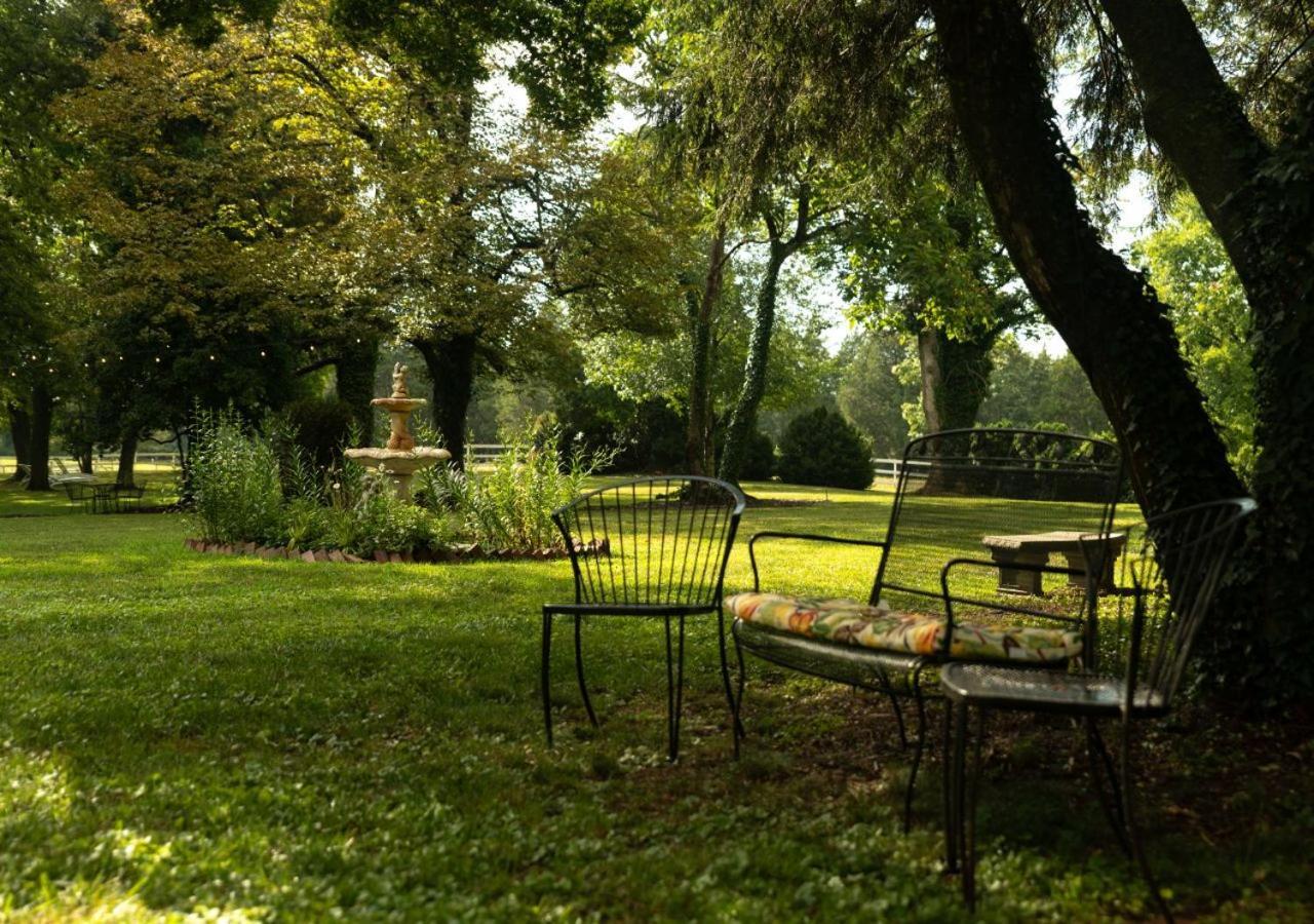 Prospect Hill Inn & Restaurant Zion Crossroads 外观 照片