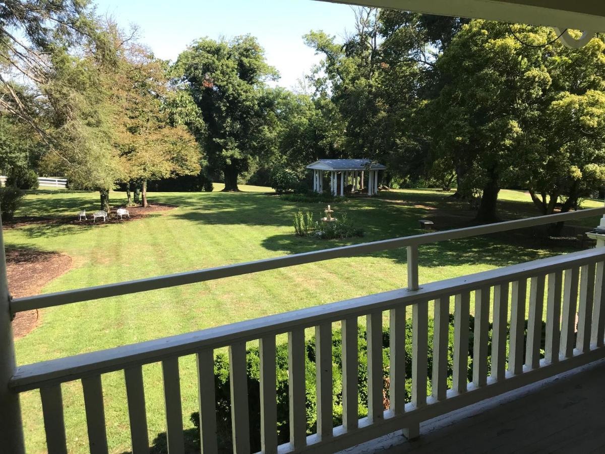 Prospect Hill Inn & Restaurant Zion Crossroads 外观 照片